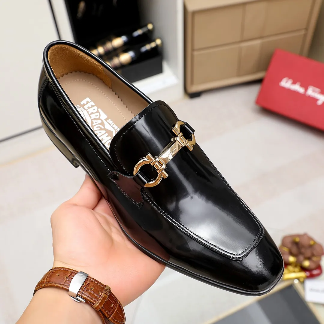 Men's shoes 💰600 🕷🕷🐂【Ferragamo】 Popular fashion casual shoes🇨🇳Official website counter 1:1 production, original mold opening💯Good quality can be seen, imported high-end first-layer pebbled calfskin, water-dyed🐂leather lining🌿very clear texture, high-quality waterproof, non-slip and wear-resistant outsole🎋high quality and low price, truly handmade🍓, 5 colors available! Code number 38-44 (45. To be customized)